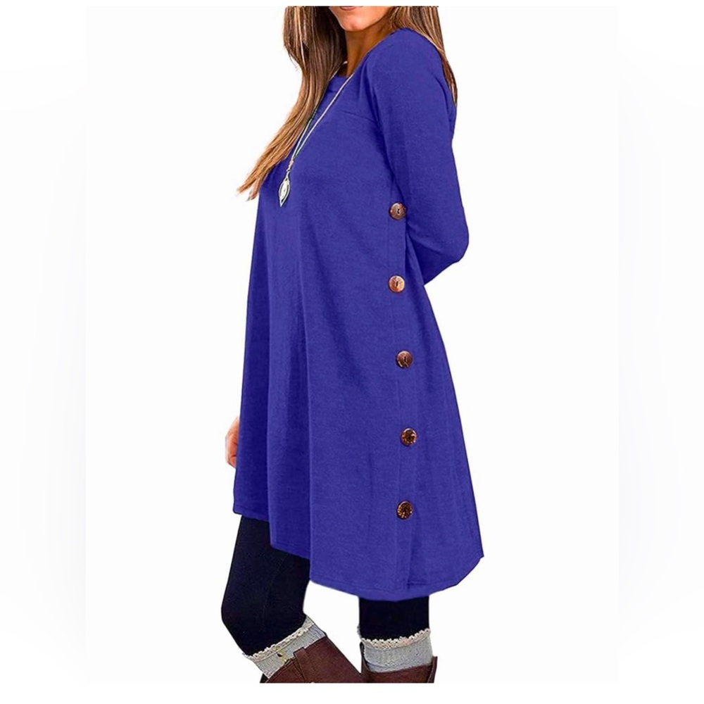 KORSIS Large Long Sleeve Dress with side Buttons.
